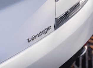2013 ASTON MARTIN V8 VANTAGE ROADSTER - 14,580 MILES