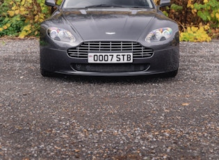 2009 ASTON MARTIN V8 VANTAGE ROADSTER - 15,616 MILES