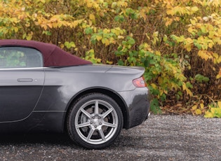 2009 ASTON MARTIN V8 VANTAGE ROADSTER - 15,616 MILES