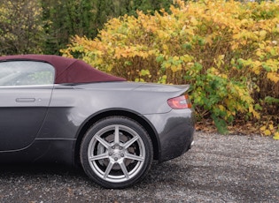 2009 ASTON MARTIN V8 VANTAGE ROADSTER - 15,616 MILES