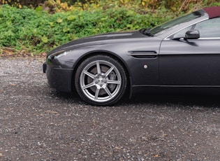 2009 ASTON MARTIN V8 VANTAGE ROADSTER - 15,616 MILES