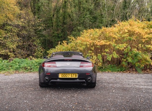 2009 ASTON MARTIN V8 VANTAGE ROADSTER - 15,616 MILES