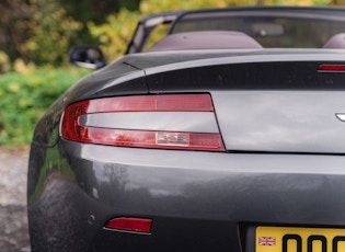 2009 ASTON MARTIN V8 VANTAGE ROADSTER - 15,616 MILES