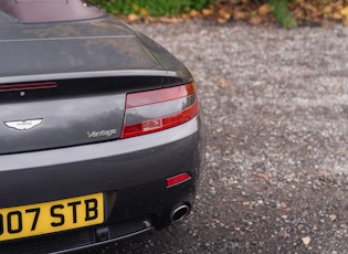 2009 ASTON MARTIN V8 VANTAGE ROADSTER - 15,616 MILES