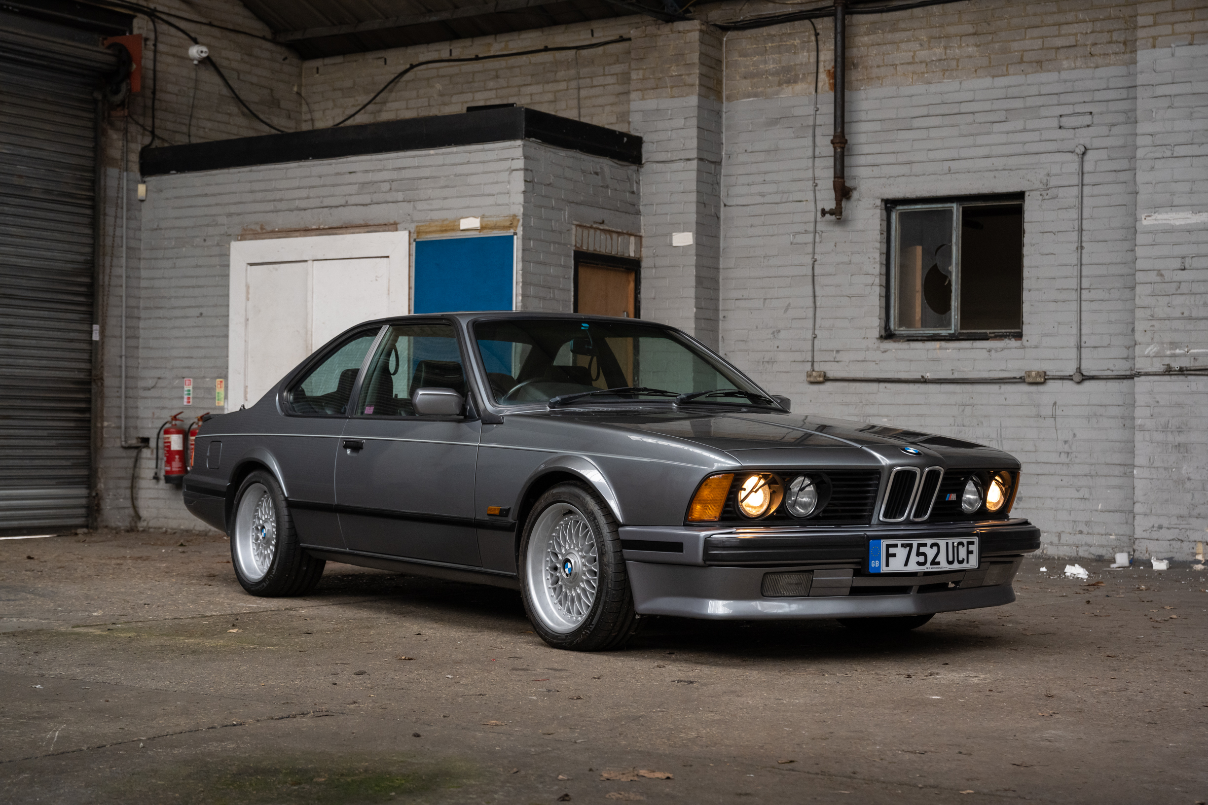 自動車 BMW M635 CSI Hi-Detail l Series BMW M635 CSI - 1988 | Motikon