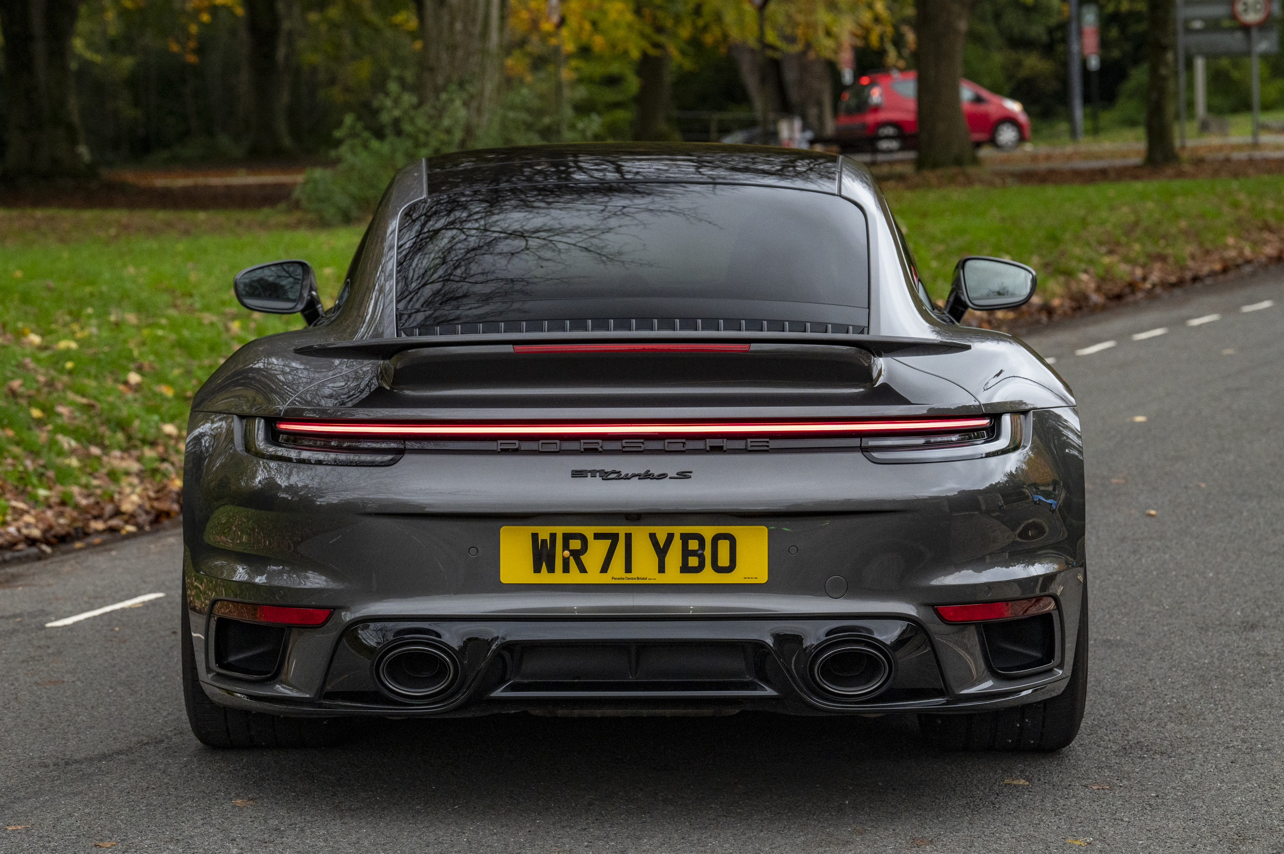 ポルシェ 911 (992)TurboSChristmasEdition2021 Porsche 911 (992) Turbo S Christmas Edition 2024 1:43
