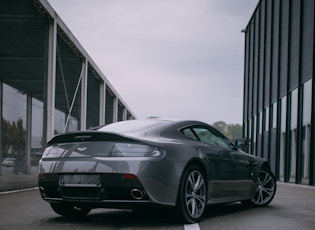 2010 ASTON MARTIN V12 VANTAGE - MANUAL