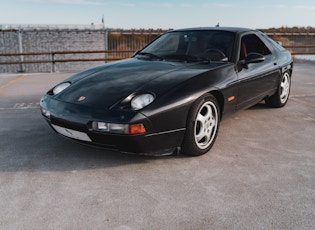 1990 PORSCHE 928 S4 