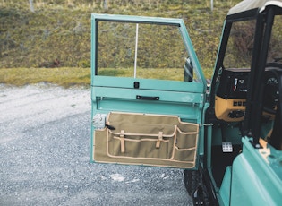 1988 LAND ROVER 90 ‘BIKINI TOP’ – RESTOMOD 