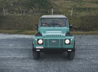 1988 LAND ROVER 90 ‘BIKINI TOP’ – RESTOMOD 