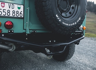 1988 LAND ROVER 90 ‘BIKINI TOP’ – RESTOMOD 