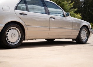 1997 MERCEDES-BENZ (W140) S500 