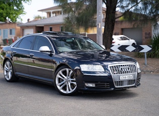 2007 AUDI S8