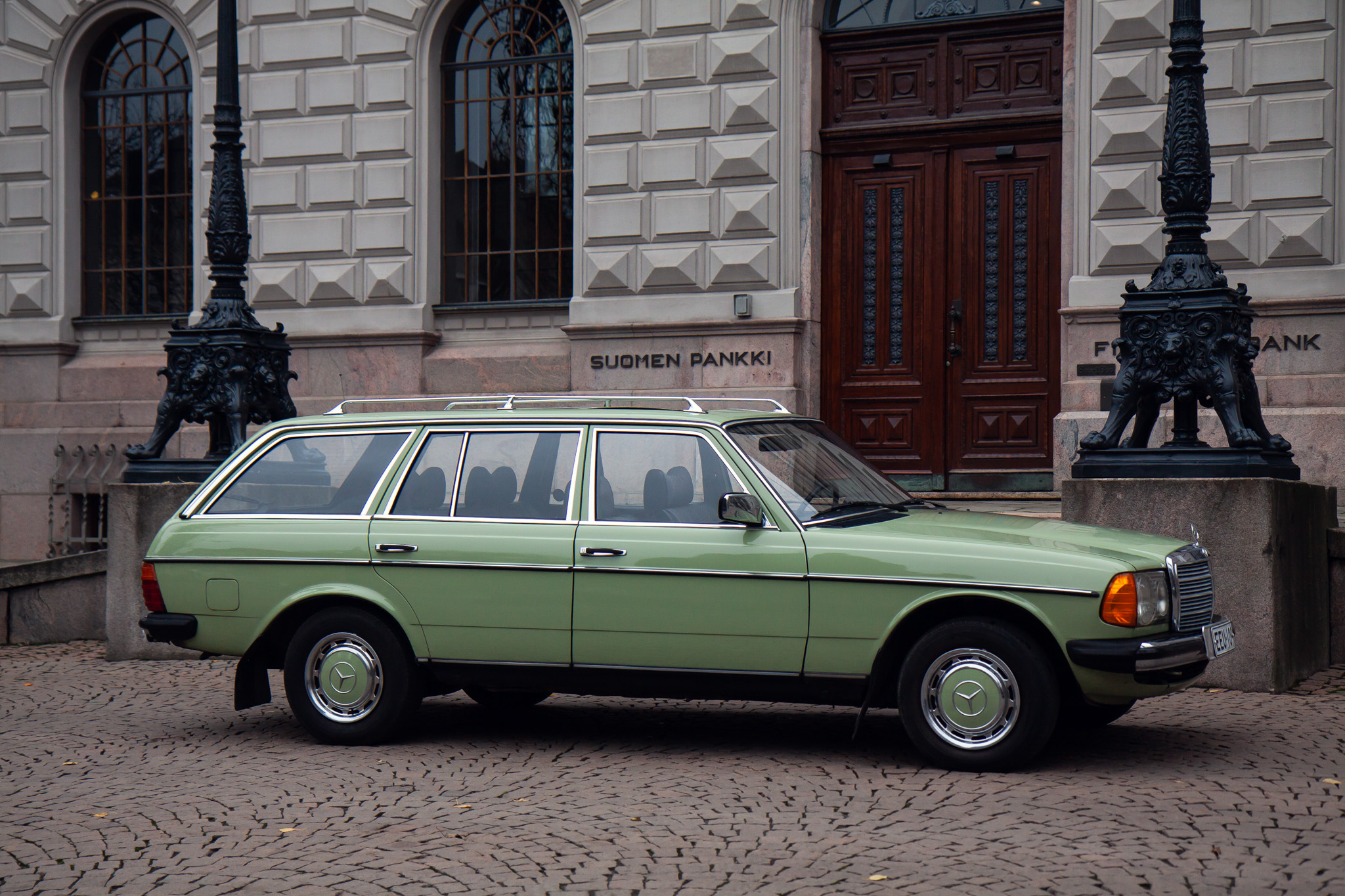 1979 MERCEDES-BENZ (W123) 300 TD for sale by auction in Vantaa, Helsinki,  Finland