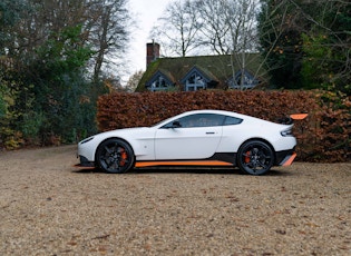 2017 ASTON MARTIN VANTAGE GT8 - 840 MILES