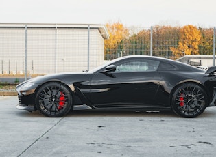 2022 ASTON MARTIN V12 VANTAGE - 226 MILES