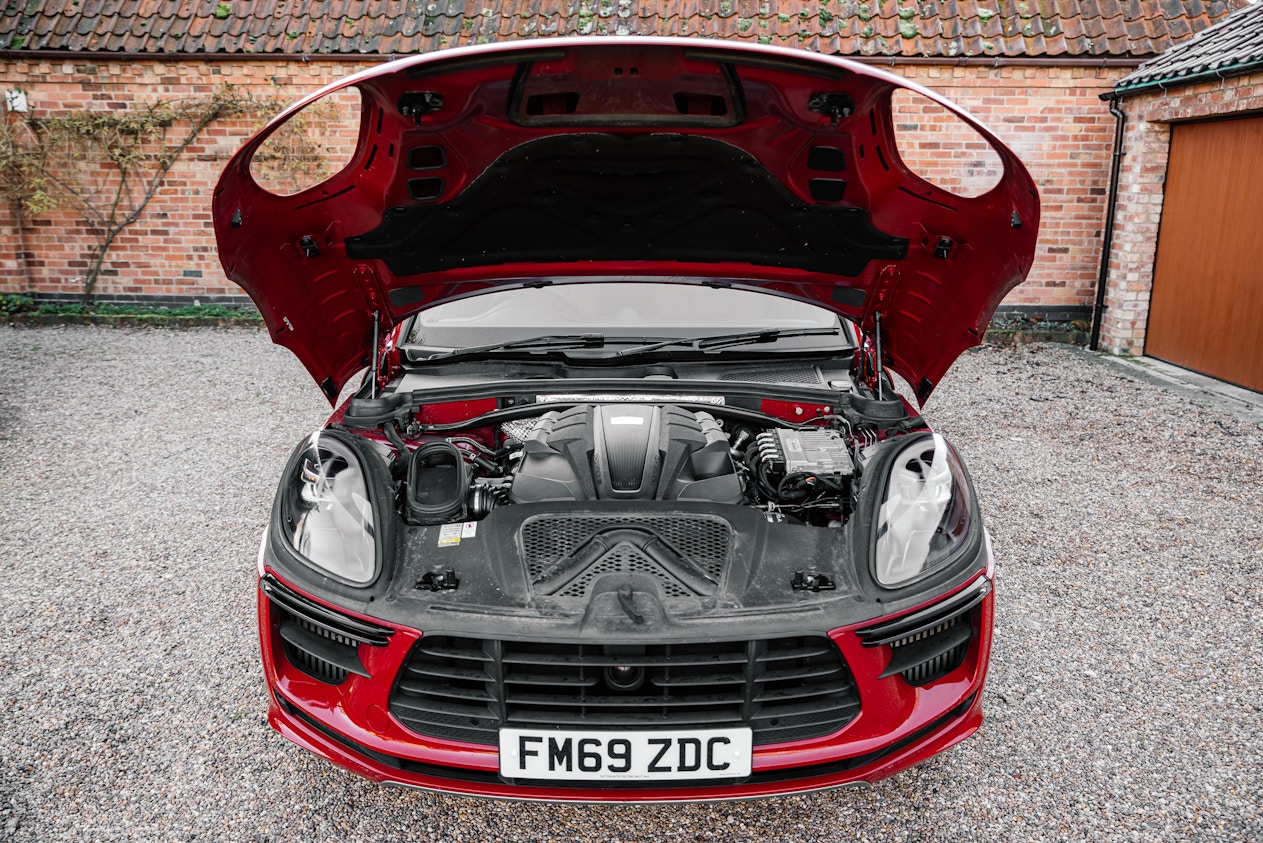 Standard Hood & Mirrors | PORSCHE MACAN S 2019 Standard Hood & Mirrors | PORSCHE MACAN S 2019