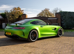 2017 MERCEDES-AMG GT R