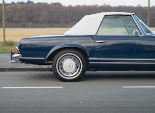 1971 MERCEDES-BENZ 280 SL PAGODA