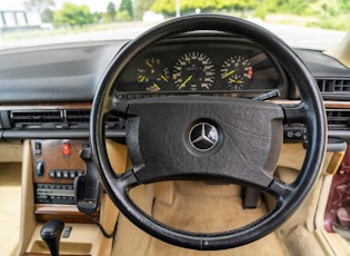 1987 MERCEDES-BENZ (W126) 560 SEC