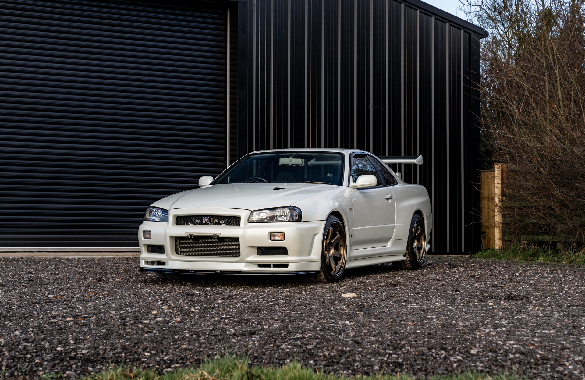 イノモデル Nissan Skyline GT-R R34 V-Spec II NISSAN SKYLINE GT-R (R34) V-Spec II Nur Bayside Blue By INNO