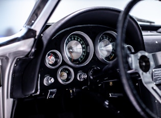 1963 CHEVROLET CORVETTE STINGRAY (C2) COUPE 'SPLIT WINDOW' - RACE CAR