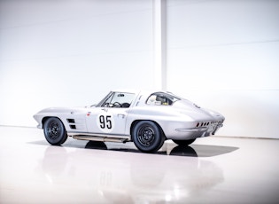 1963 CHEVROLET CORVETTE STINGRAY (C2) COUPE 'SPLIT WINDOW' - RACE CAR