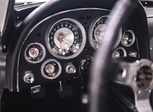 1963 CHEVROLET CORVETTE STINGRAY (C2) COUPE 'SPLIT WINDOW' - RACE CAR