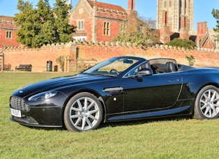 2013 ASTON MARTIN V8 VANTAGE ROADSTER - MANUAL - 21,999 MILES