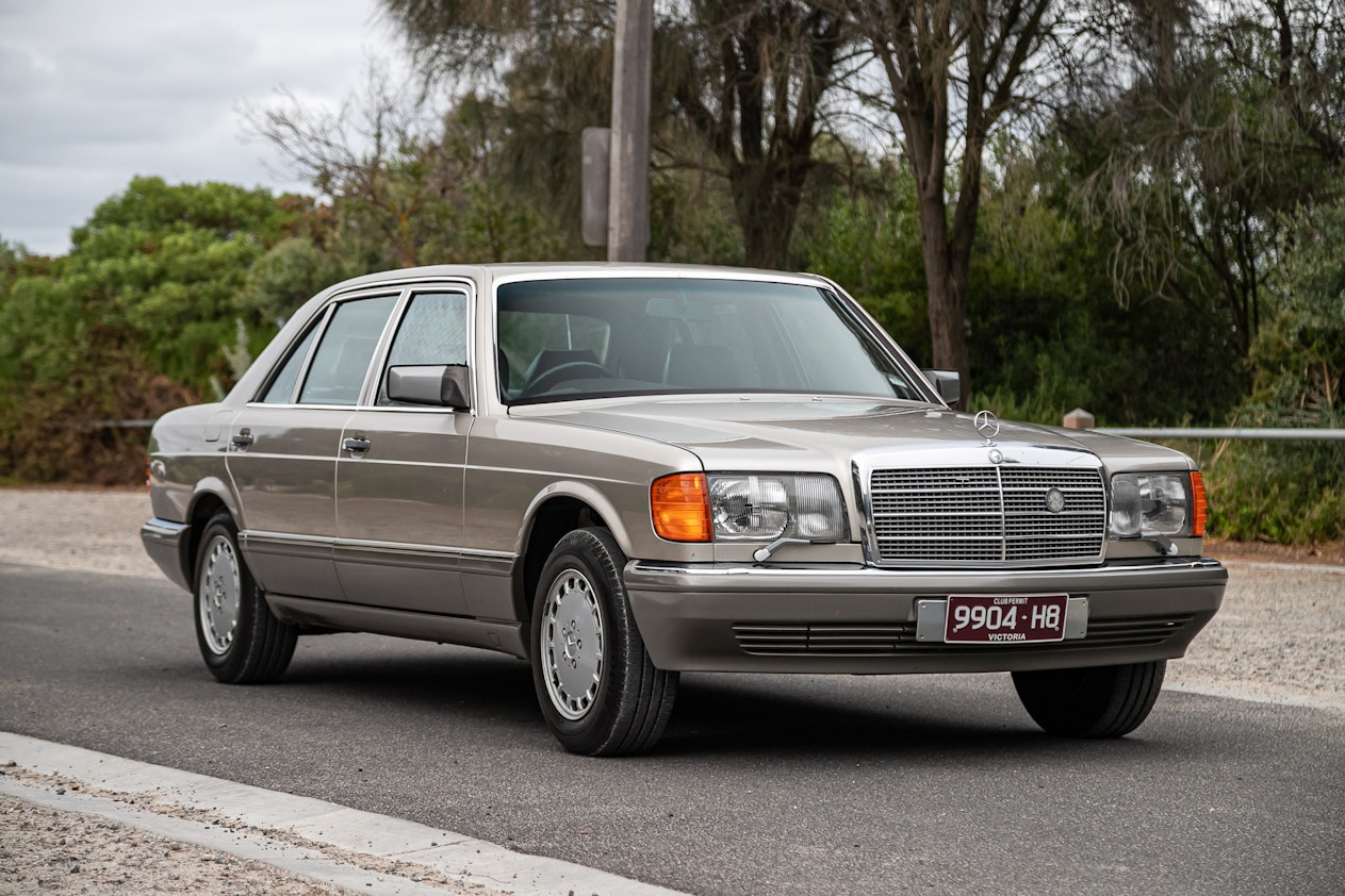 1986 MERCEDES-BENZ (W126) 560 SEL 