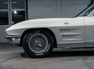 1963 Chevrolet Corvette Stingray (C2) Convertible