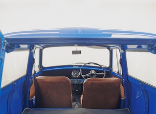 1971 MORRIS MINI VAN