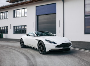 2020 ASTON MARTIN DB11 VOLANTE V8 - 6,436 KM