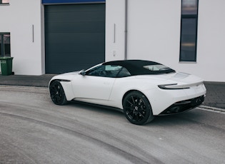 2020 ASTON MARTIN DB11 VOLANTE V8 - 6,436 KM