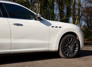 2017 MASERATI LEVANTE