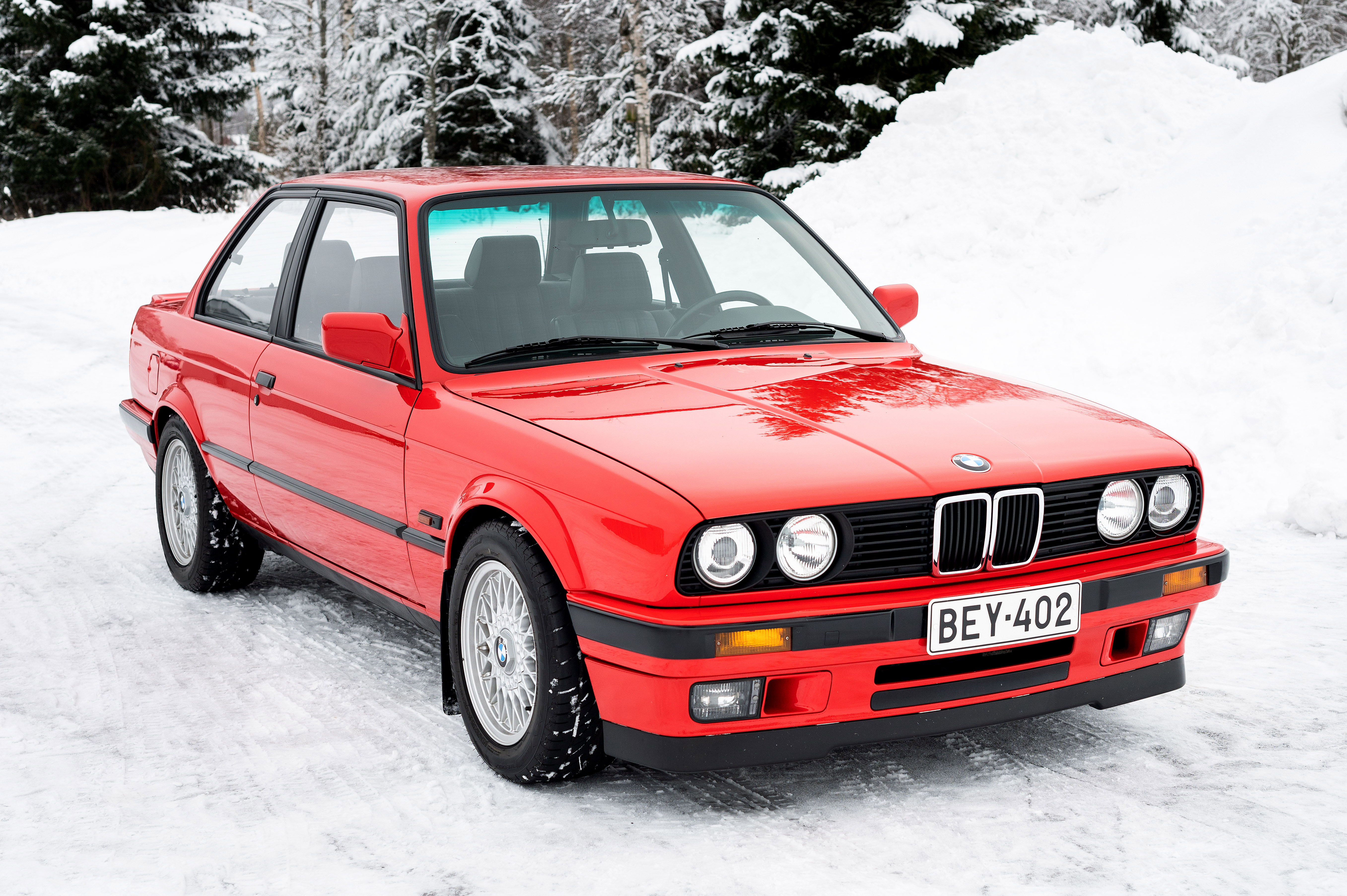 1990 BMW E30 318IS for sale by auction in Karleby Finland