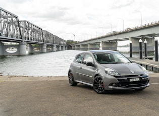 2012 RENAULT CLIO RS ‘ANGEL & DEMON’