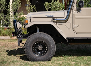 1977 TOYOTA FJ40 LAND CRUISER