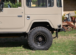 1977 TOYOTA FJ40 LAND CRUISER