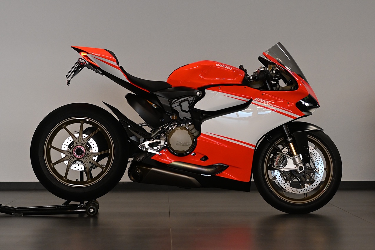 Ducati 9911 outlet panigale