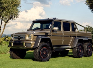 2015 MERCEDES-BENZ G63 AMG 6X6 - RHD - 5,380 KM