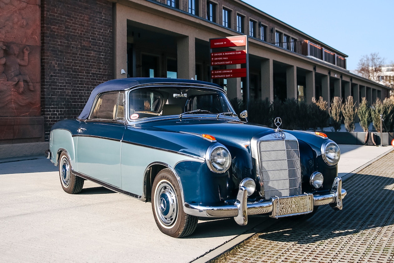 1956 MERCEDES-BENZ (W180) 220 S PONTON CABRIOLET