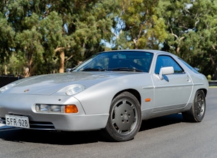 1990 PORSCHE 928 S4