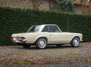 1964 MERCEDES-BENZ 230 SL PAGODA