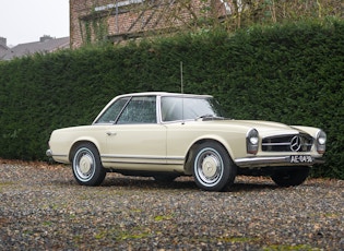 1964 MERCEDES-BENZ 230 SL PAGODA