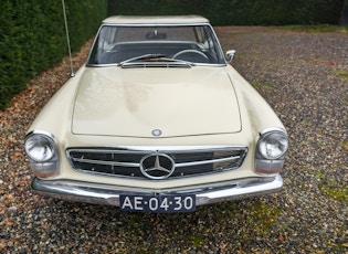 1964 MERCEDES-BENZ 230 SL PAGODA