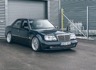 1995 MERCEDES-BENZ (W124) E500 LIMITED