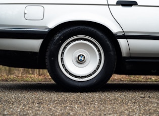 1991 BMW (E32) 750I