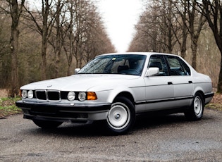 1991 BMW (E32) 750I