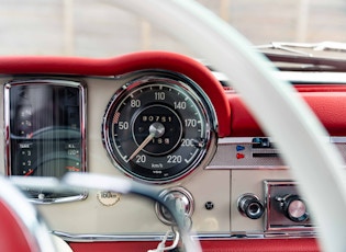 1966 MERCEDES-BENZ 230 SL PAGODA 